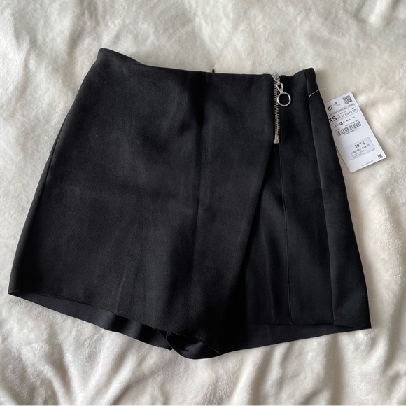 NWT suede Zara skort - Picture 2 of 4